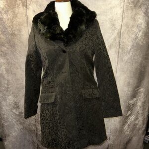 Removable faux fur collar winter jacket